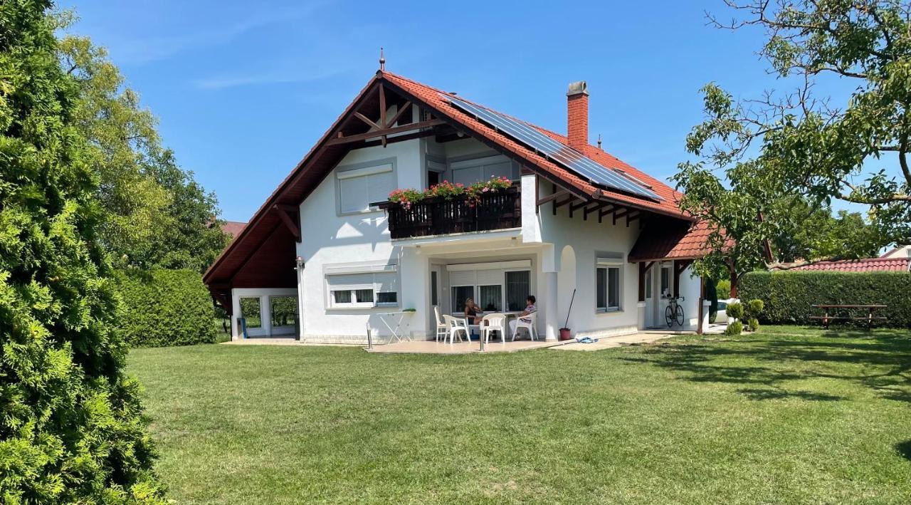 Frankie Holiday Apartment Iii. Balatongyörök المظهر الخارجي الصورة